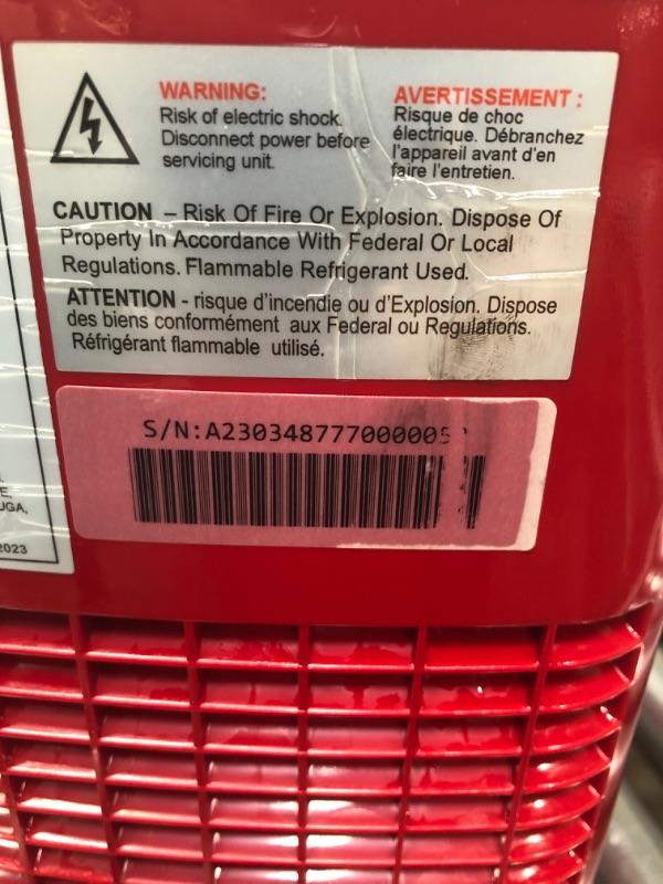 Photo 4 of *** POWERS ON *** Frigidaire EFIC108-RED Compact Ice Maker (Red) Red Ice Maker