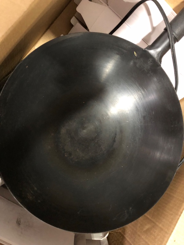 Photo 4 of ***HEAVILY USED - SEE NOTES*** Nuwave Mosaic Induction Wok, with 14.5 Inch Carbon Steel Wok