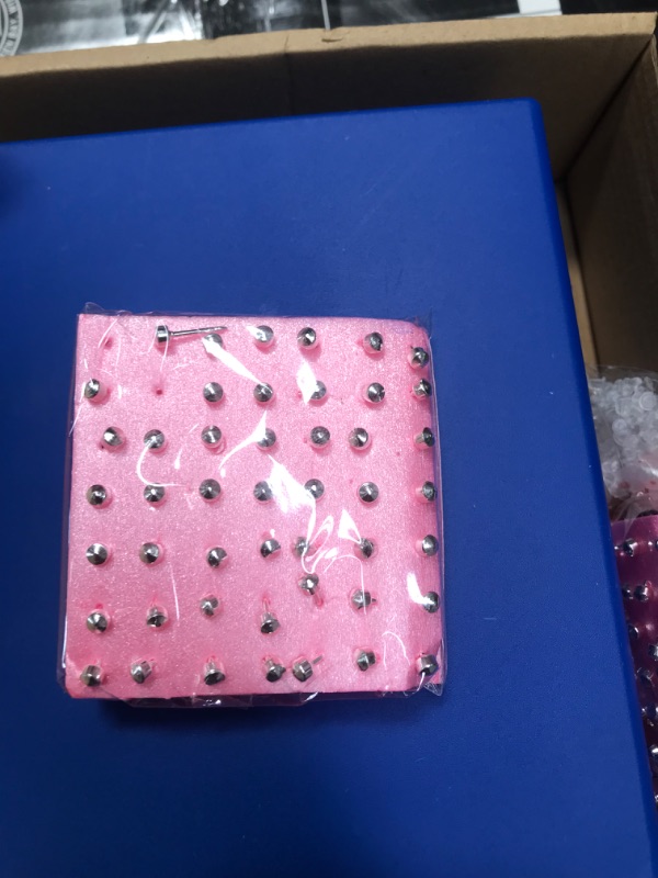 Photo 1 of 200 Pcs Ear Piercing Kit Self Earring Nose Piercing Gun Set Include Ear Piercing Gun, Silver Stud Earrings, Marker Pen and Hole Plugs Reusable Body Navel Lip Piercing Machine Tool for Salon Home Use
