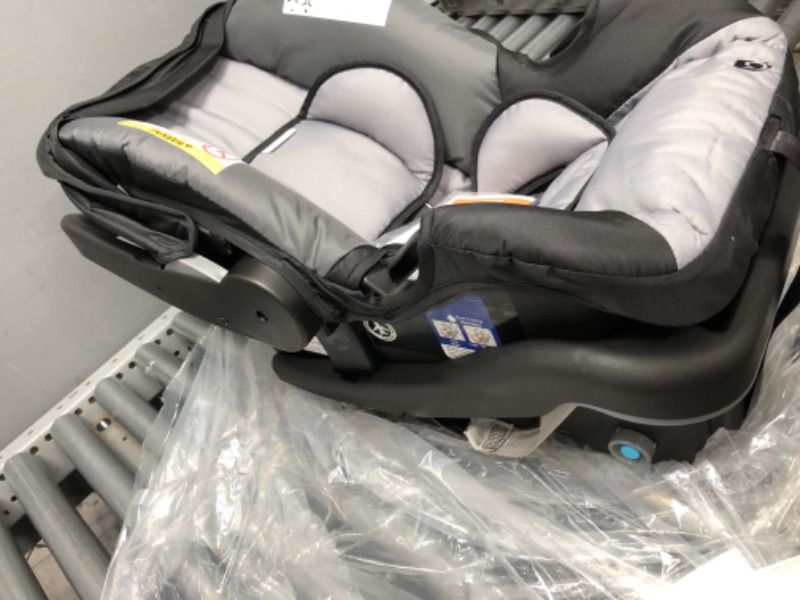 Photo 1 of *COLOR MAY VARY** Baby Trend Lightweight EZ-Lift PLUS 35 Infant Car Seat with Base
