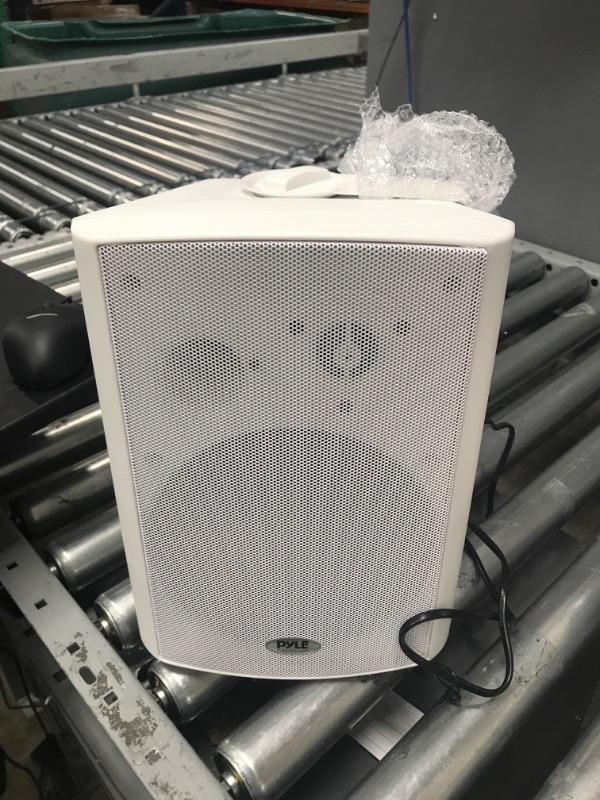 Photo 3 of Tested **** Pyle 6.5'' Wireless BT Streaming Speakers - Pro-Active, Wall Mountable, 100W MAX w/ 2-Way Full Range Stereo Sound Reproduction, Built-in Digital Sound Amplifier, Pair, Elegant White Color - PDWR69BTW 6.5 inches white