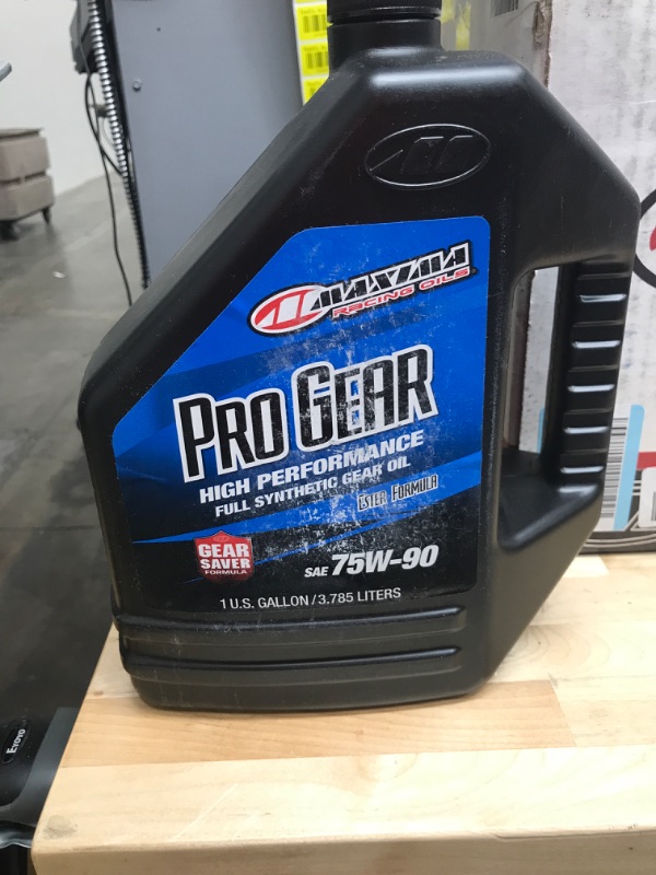 Photo 1 of 4 Pack --PRO GEAR 75W-90
Maxima Oil