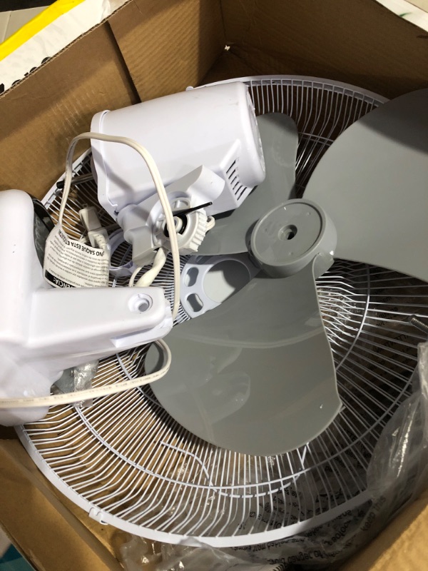 Photo 1 of **item damaged**see images**
Comfort Zone CZ16WR 16" Quiet 3-Speed Wall Mount Fan with Remote Control, 