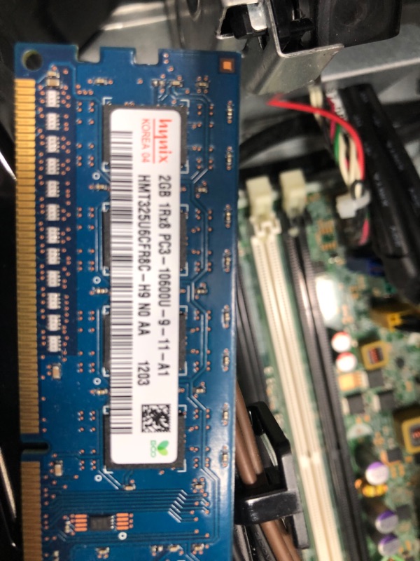 Photo 1 of parts only powers on but did not display 
HP EliteDesk 800 G1 SFF High Performance Business Desktop Computer, Intel Quad Core i5-4590 upto 3.7GHz, 16GB RAM, 1TB HDD, 256GB SSD (boot), DVD, WiFi, Windows 10 Professional (Renewed) HP Desktop