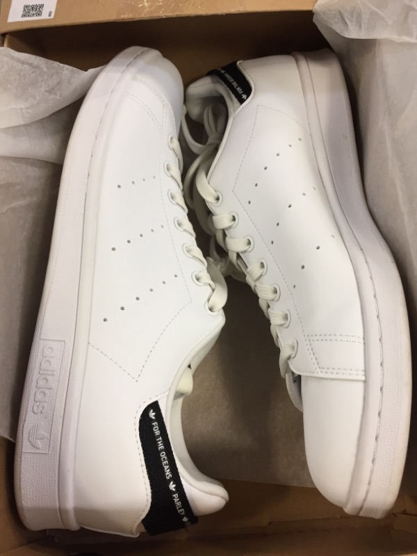 Photo 2 of Men's Stan Smith Lace Up Sneakers