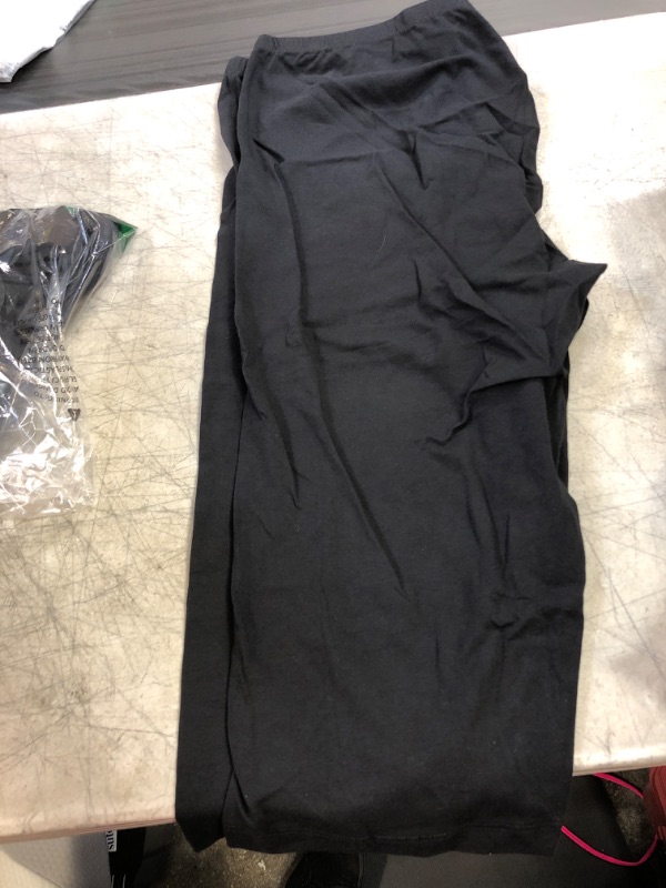 Photo 2 of Zenana Premium Cotton Regular and Plus Size 15 INCH Capri Leggings 3X Black