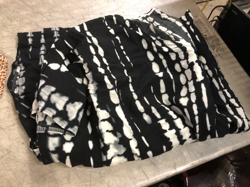 Photo 1 of BEACH DRESS- TUNIC LONG
ONE SIZE- BLACK/WHITE