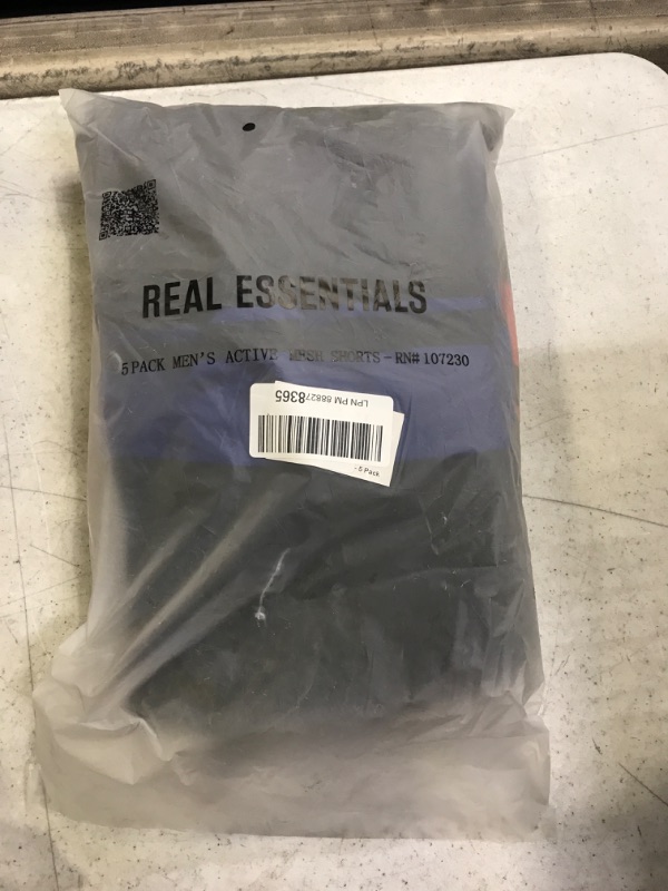 Photo 2 of Real Essentials 5 Pack: Men's Mesh Athletic Performance Gym Shorts with Pockets (SIZE XL)