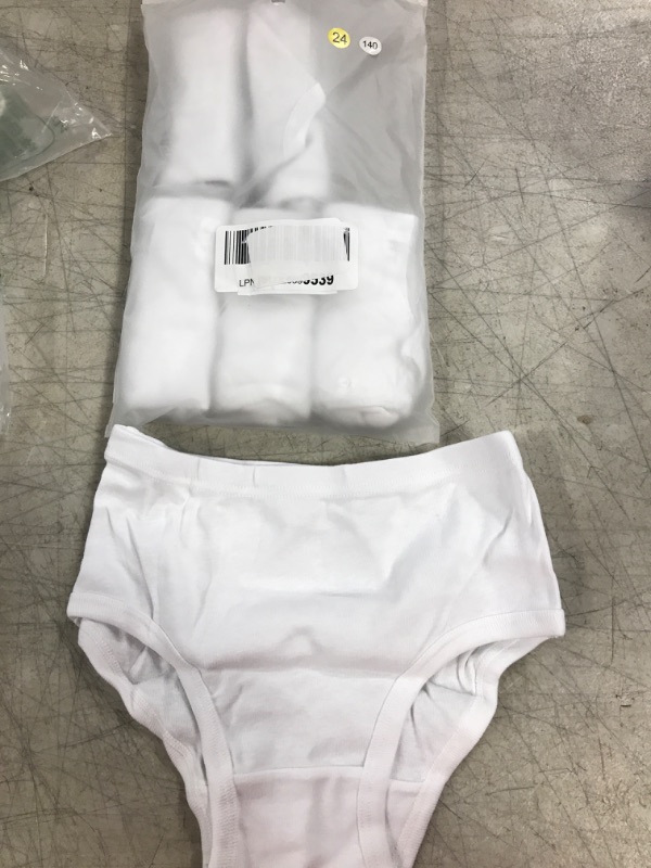 Photo 1 of Girls 6 pack Briefs - White - Sz 8/10