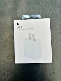 Photo 1 of Apple 20W USB-C Fast Charge Power Adapter
