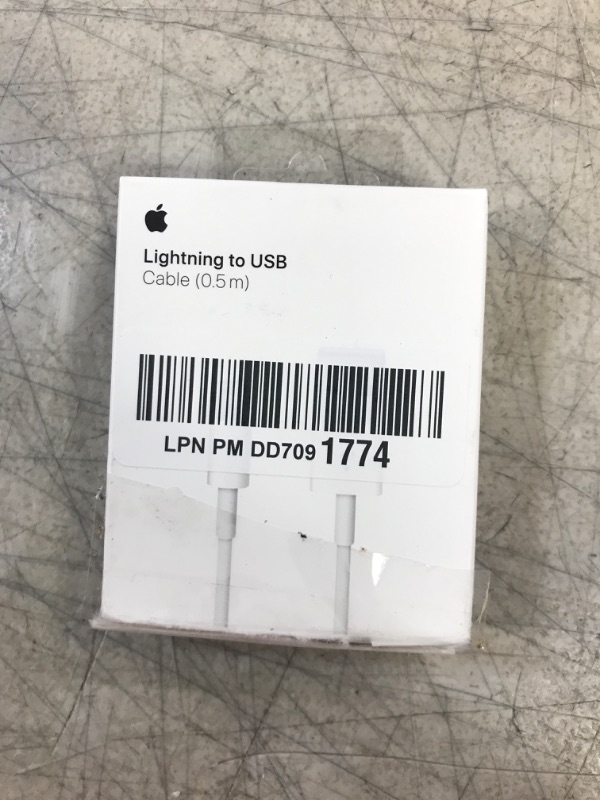 Photo 2 of Apple Lightning to USB Cable (0.5 m)
