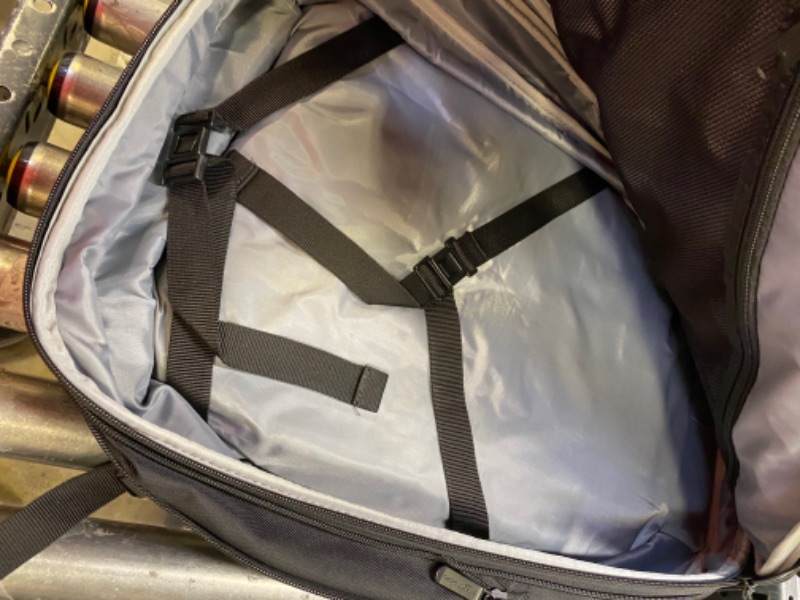 Photo 2 of AMAZON BASICS DUFFEL BAG/BACKPACK/UNSURE 