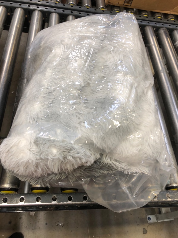 Photo 1 of 8*6 SOFT ROUND AREA CARPET 