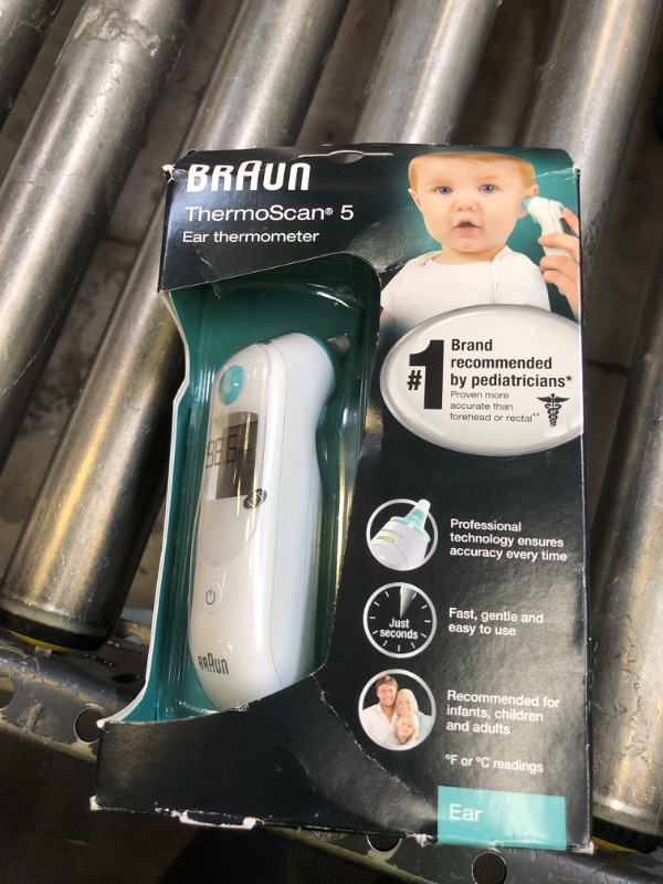 Photo 2 of Braun ThermoScan 5 Ear Thermometer