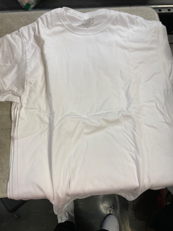 Photo 1 of 6 pack- hanes - mens white tshirt 
size- m