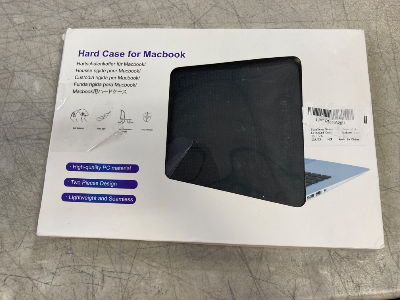 Photo 1 of MAC BOOK PRO HARD CASE- BLACK