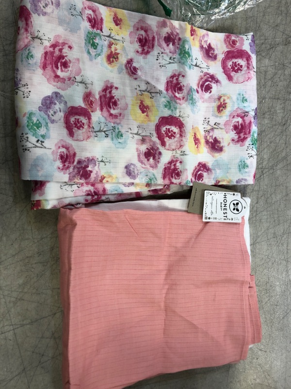 Photo 1 of HonestBaby 2-Pack Organic Cotton Swaddle Blankets One Size Rose Blossom/Pink