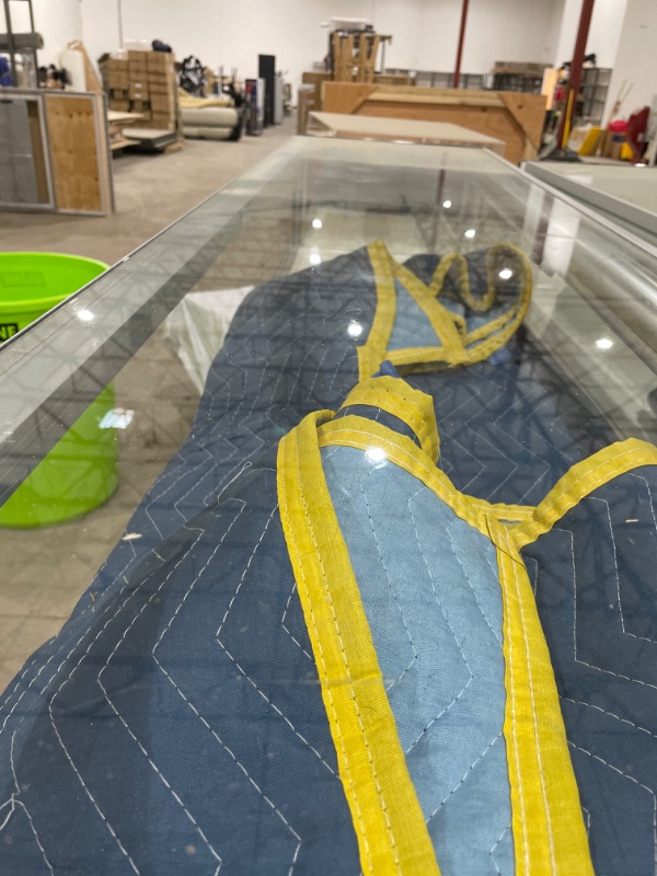 Photo 1 of shop counter glass top white sliding doors