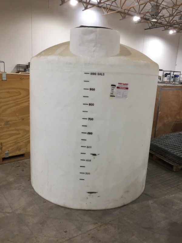 Photo 1 of 1000 Gallon Water Tank