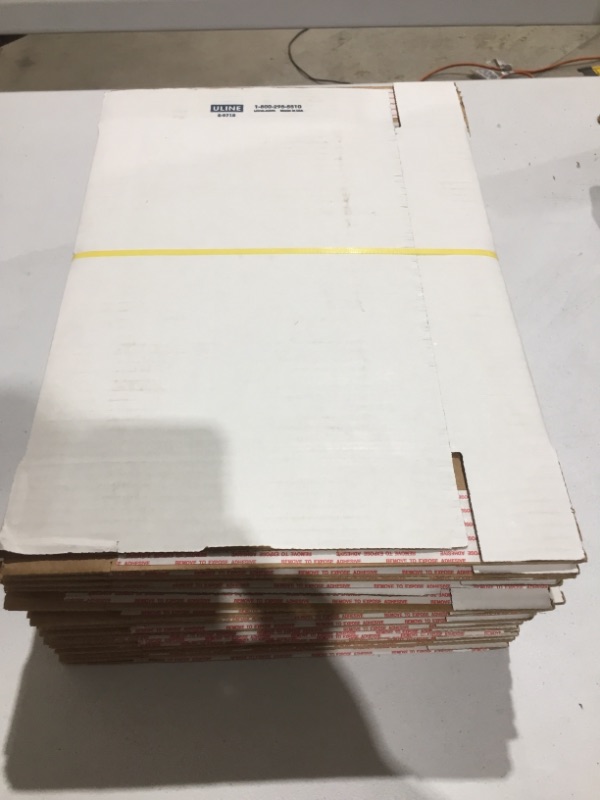 Photo 2 of 11 1?8 x 2 x 8 3?4" Easy Seal Side Loader Corrugated Boxes- 24 COUNT 
