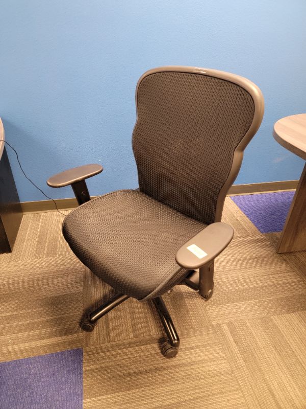 Photo 1 of Office Chair 