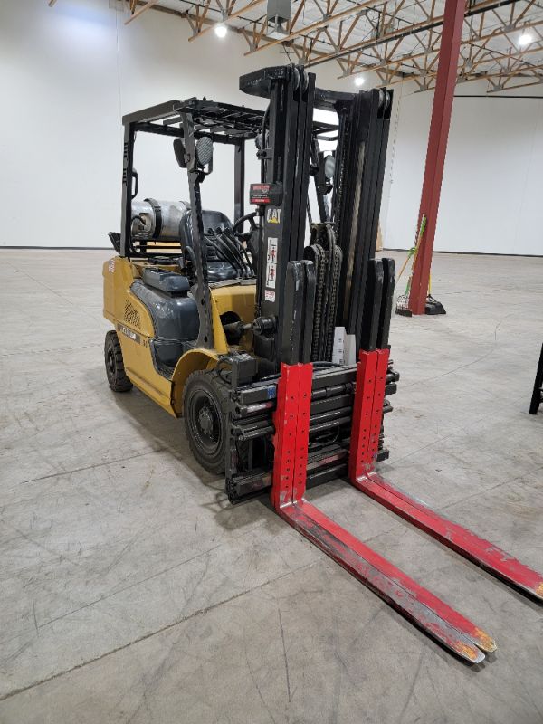 Photo 7 of Caterpillar Model GP25N 5,000LBS Dual Pallet Forklift