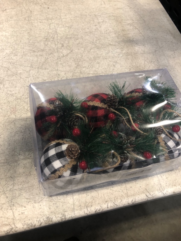 Photo 1 of 6pc Christmas ornaments 