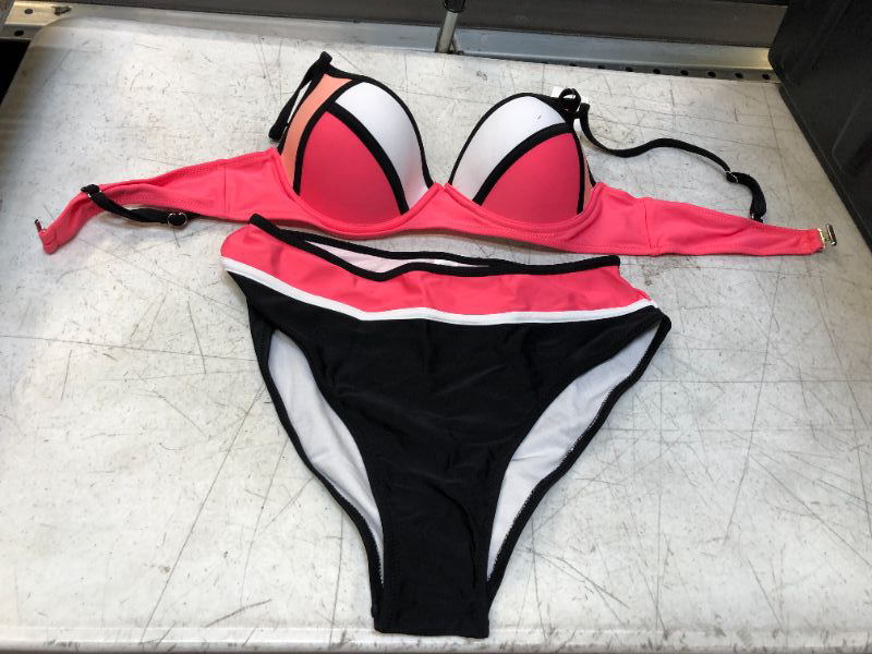 Photo 1 of Size M - 2 Pieces Pink Bathing Suit 