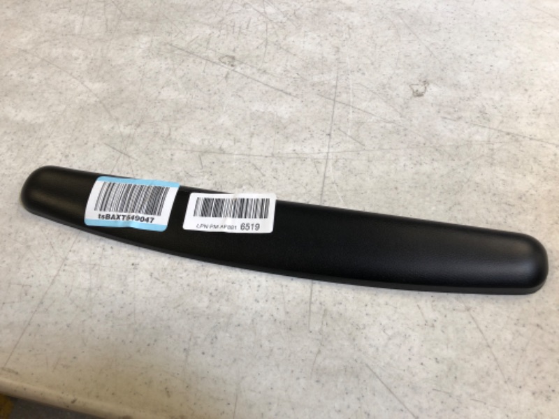 Photo 2 of 3M Gel Wrist Rest, Black Leatherette, 18 Inch Length, Antimicrobial Product Protection (WR309LE)
