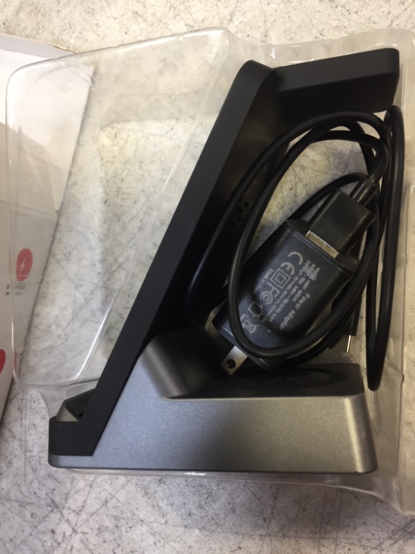 Photo 1 of Wireless Charger,3 in 1 Wireless Charging Station,Toumky Charging Station for iPhone 14/13/13 Pro/Max/12/12 Pro/Max/11/11Pro/Max/X/XS/XR,Apple Watch,AirPods,Qi Phone(with QC3.0 Adapter)