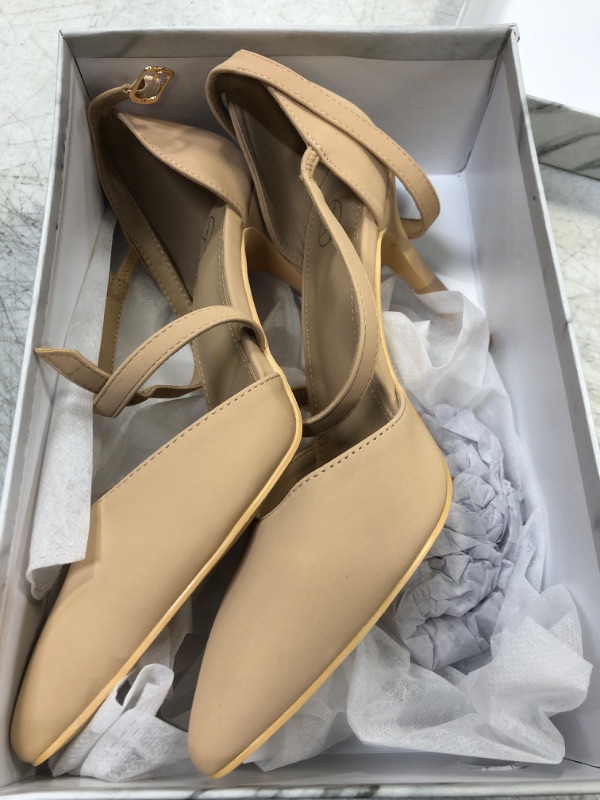 Photo 1 of  WOMENS HIGH HEELS SIZE 8
