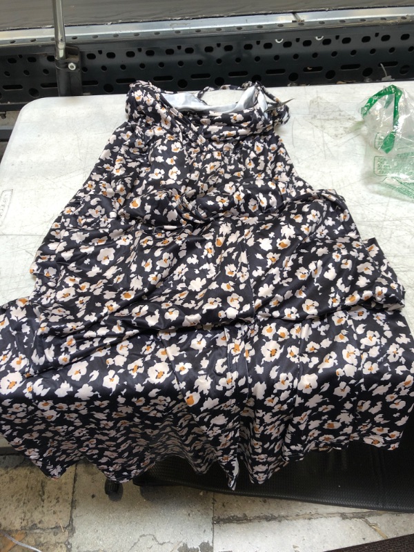 Photo 1 of  WOMENS DRESS SIZE M