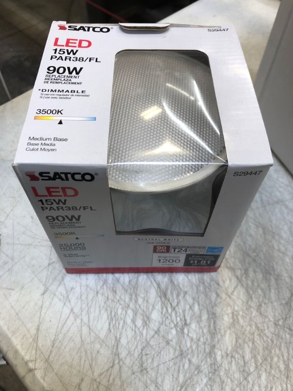 Photo 1 of Satco S29447; LED PAR Lamps; 15 Watt; PAR38 LED; 3500K; 40 deg. Beam Angle; Medium Base; 120 Volt; 15PAR38/LED/40'/935/120V for Home, Office, Store, Residencial, Commercial Lighting (1 Pack)
