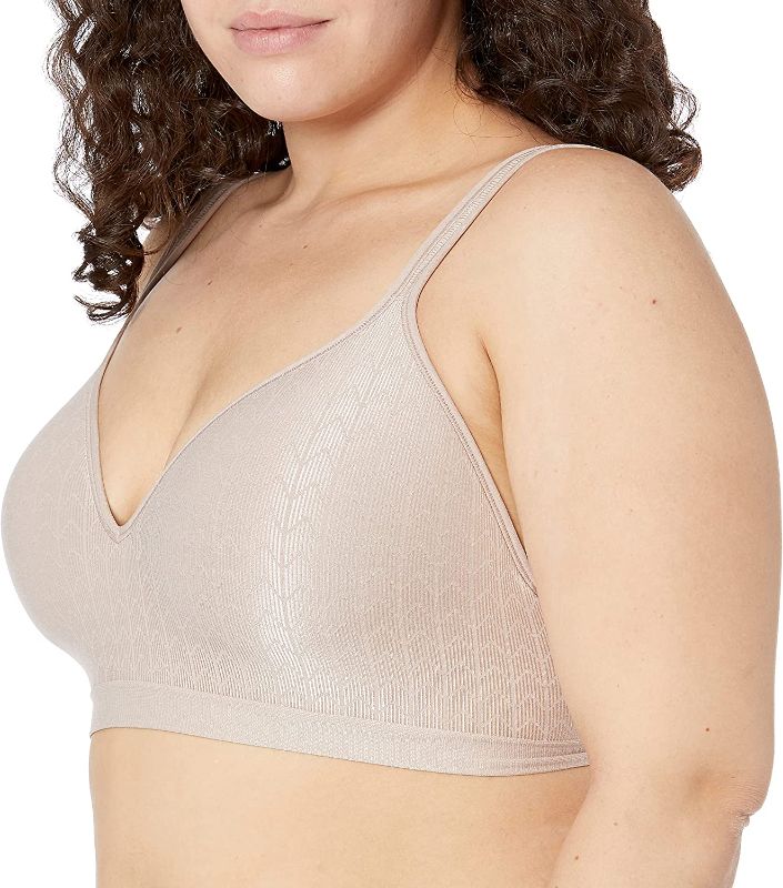 Photo 1 of Bali Women's Comfort Revolution Wireless Bra, Full-Coverage Wirefree Bra, Cool Comfort Fabric SIZE 40DD
