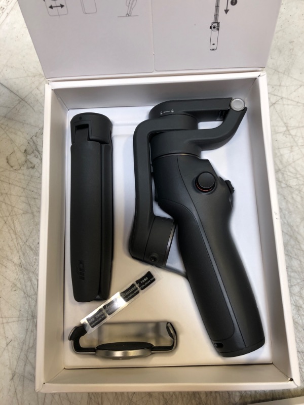 Photo 2 of DJI Osmo Mobile 6 Smartphone Gimbal