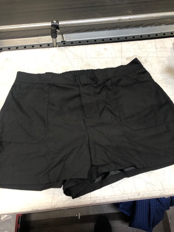 Photo 1 of BLACK SHORTS PLUS SIZE 20