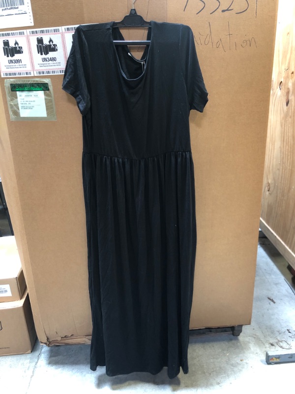 Photo 1 of BLACK DRESS SIZE US 16