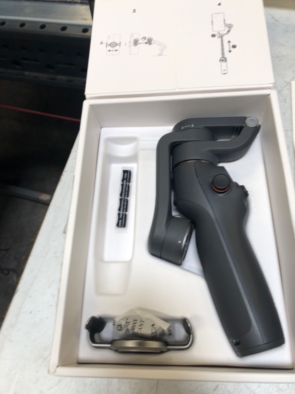 Photo 2 of DJI Osmo Mobile 6 Smartphone Gimbal