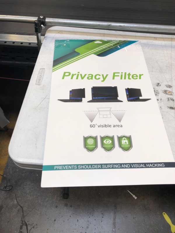 Photo 3 of PRIVACY FILTER 20 INCH 