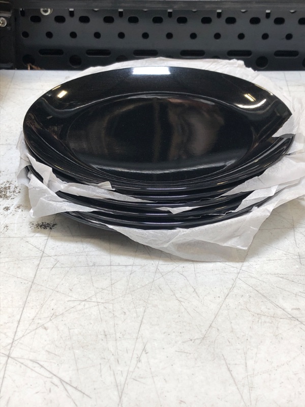 Photo 1 of 11" Melamine Dinner Plates - 6pcs Round Serving Dishes for Salad, Dessert, Steak, Pasta, Break-resistant and Dishwasher Safe (Black) Black Plates