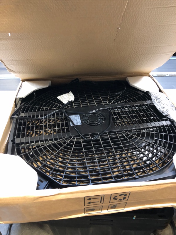 Photo 2 of Amazon Basics 3 Speed Box Fan, 20-Inch 20-inch Box Fan