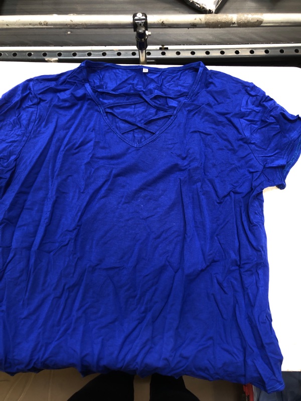 Photo 1 of 3XL --- ROYAL V-NECK BLOUSE 