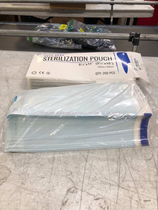 Photo 2 of 200 pcs. Self Seal Sterilization Pouch - 5 1/4" x 11" (5 1/4" x 10")