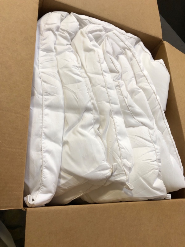 Photo 1 of Utopia Bedding Comforter Duvet Insert - Quilted Comforter with Corner Tabs - Box Stitched Down Alternative Comforter (Twin, White) Twin White