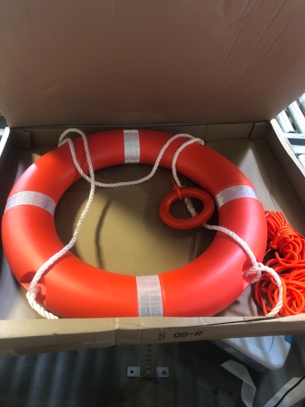 Photo 2 of 28 inch Boat Safety Throw Ring with Water Floating Lifesaving Rope 98.4FT Set, 2.5 KG International Standard Throw Ring, Outdoor Professional Throwing Ring Rope Rescue Lifeguard Lifesaving