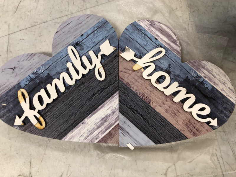 Photo 2 of 2 Pcs Rustic Wood Love Home Sign Heart Shaped Wooden Table Centerpiece Farmhouse Buffalo Plaid Family Sign for Home Living Room Kitchen dining room Table Decoration (Love Style)
