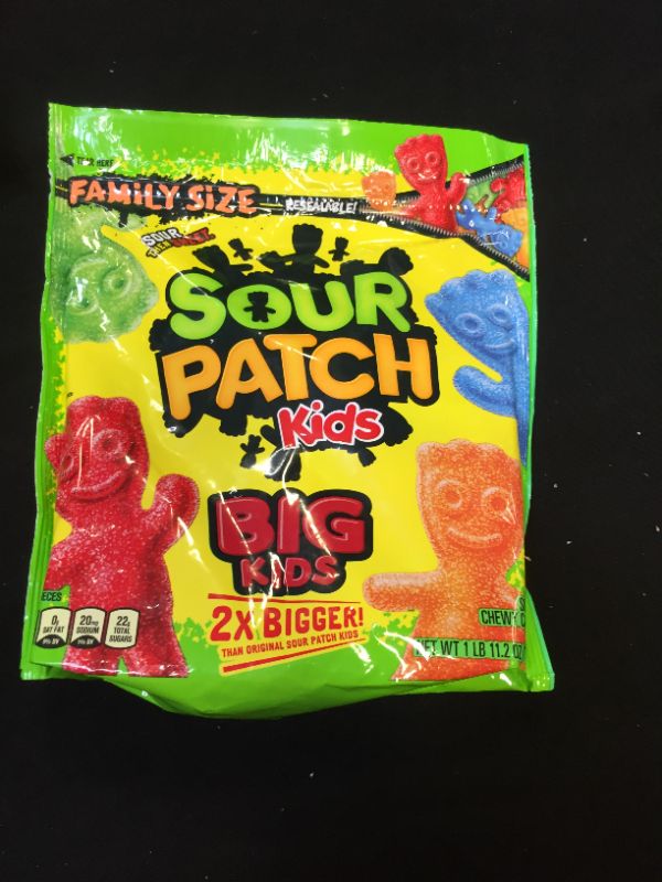 Photo 2 of SOUR PATCH KIDS Big Kids Soft & Chewy Candy, Family Size, 1.7 lb 1 lb 11.2 Oz- BEST BY- 10/26/223