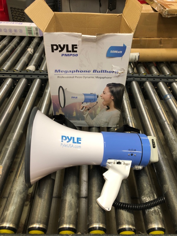 Photo 2 of PylePro PMP50 50 Watt 1,200 Yard Sound Range Portable Bullhorn Megaphone Speaker with Built In MP3 Input Jack and Loud Siren Alarm, Blue
+++UNABLE TO TEST, NEEDS BATTERIES++
++CRACK ON ITEM++