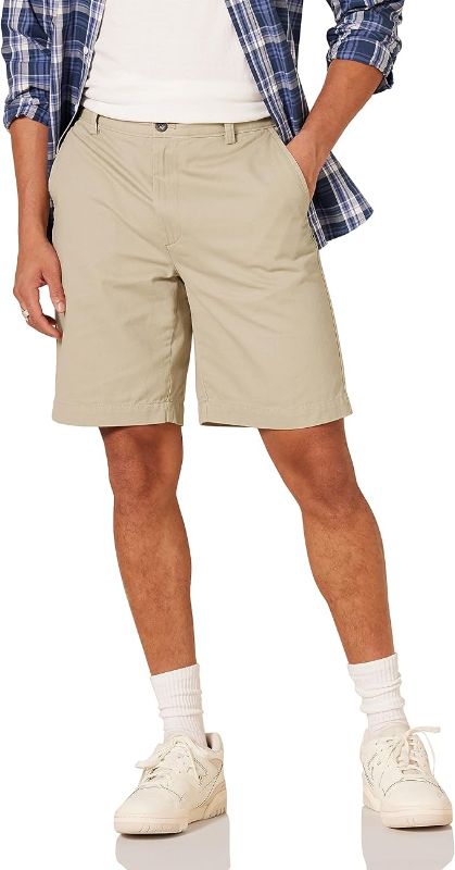 Photo 1 of Amazon Essentials Men's Classic-Fit 9" Short -- Size 33W
