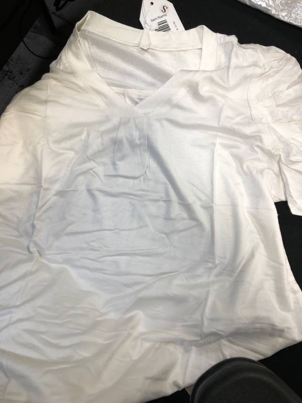 Photo 1 of BOHOWE WOMENS WHITE SHIRT SIZE SMALL